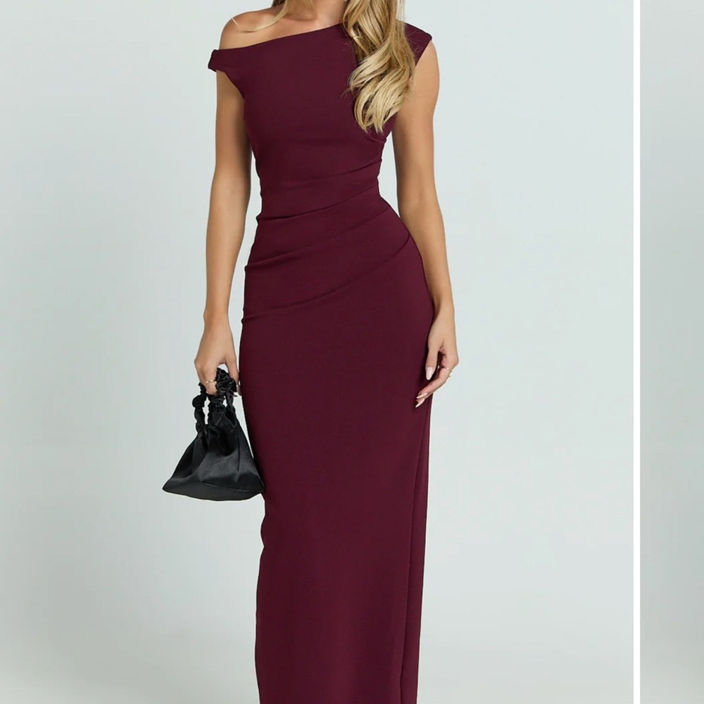 Elegant Burgundy Off-Shoulder Dress